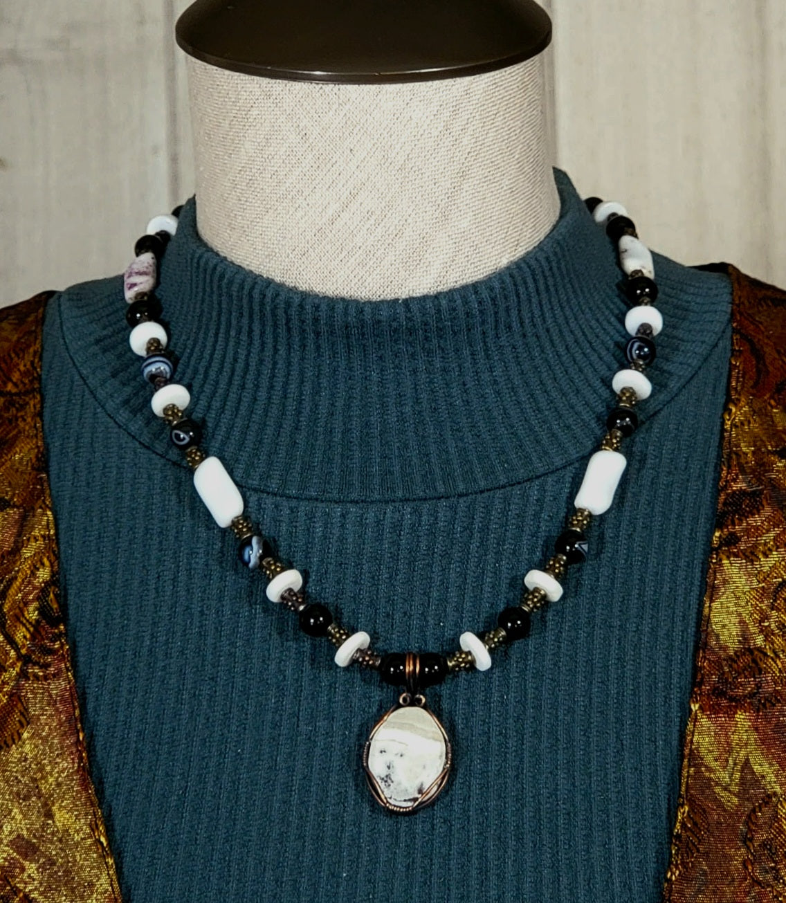 Silver Lace Onyx Pendant: Black Onyx, Obsidian