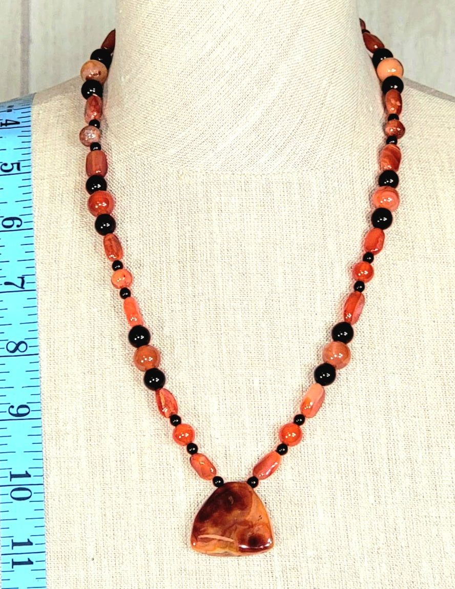 Carnelian Pendant: Carnelian & Black Onyx