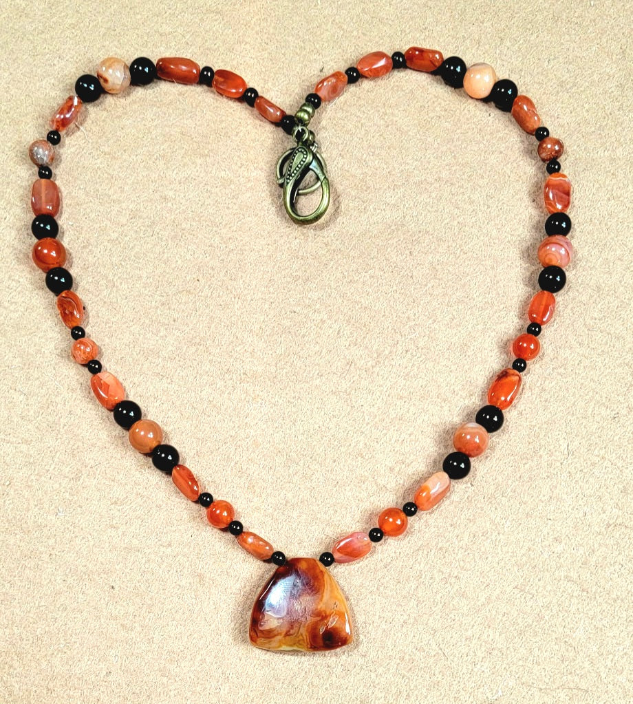 Carnelian Pendant: Carnelian & Black Onyx