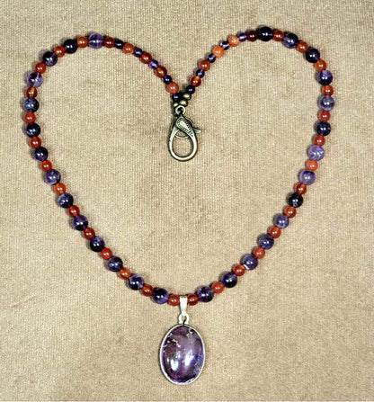 4Peaks Amethyst (rare) Cabochon: Carnelian & Amethyst